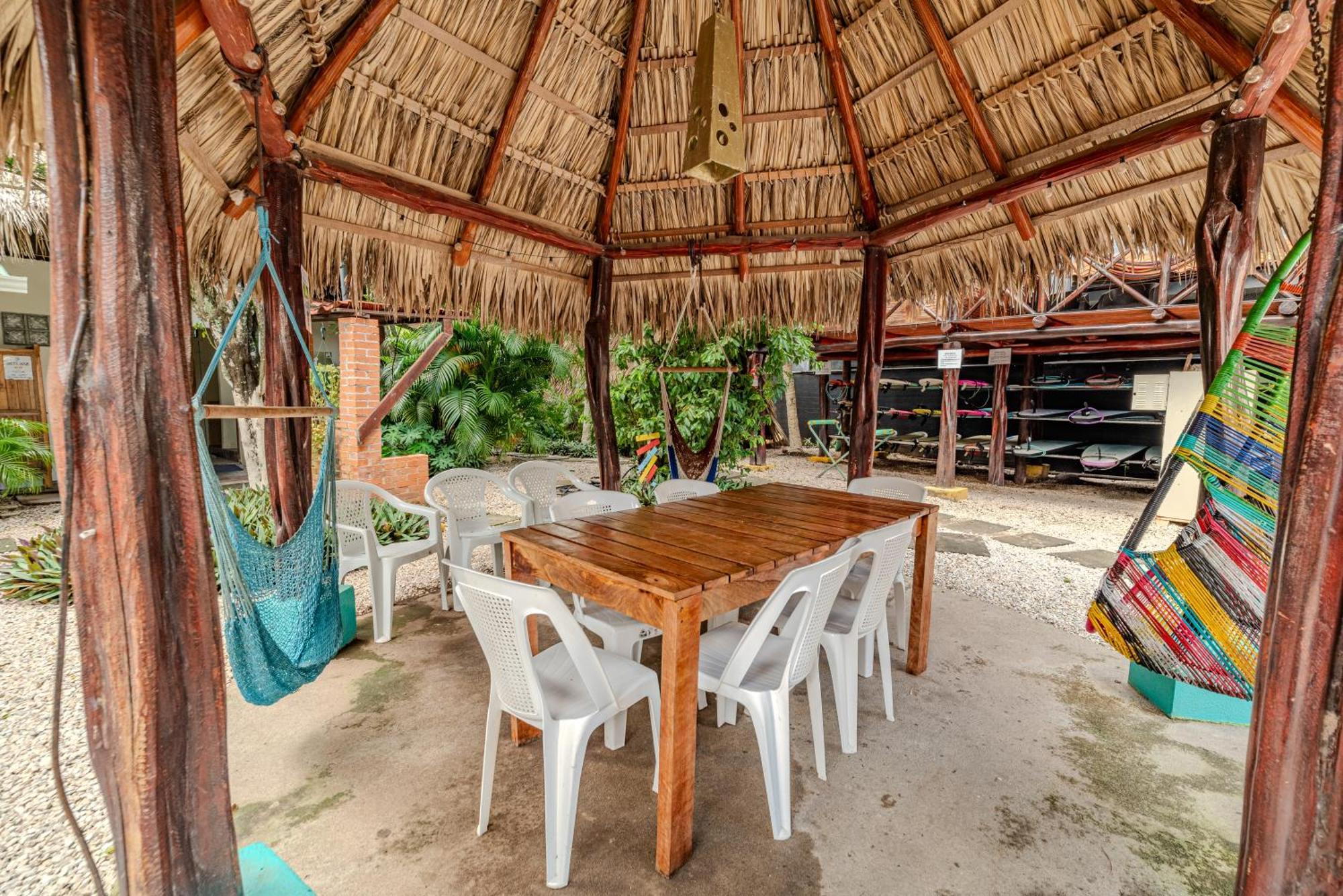 Hostel Playa Grande Surf Camp Exterior foto