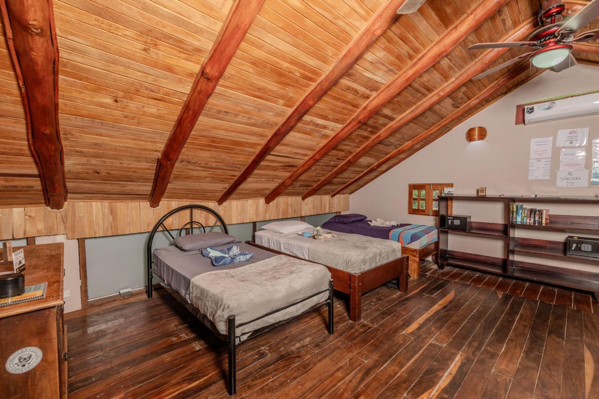 Hostel Playa Grande Surf Camp Zimmer foto